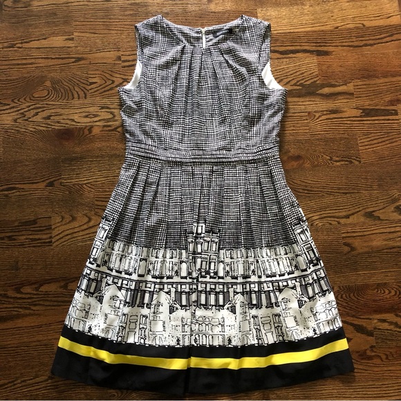 Ellen Tracy City Print Dress with Pockets - Picture 2 of 15